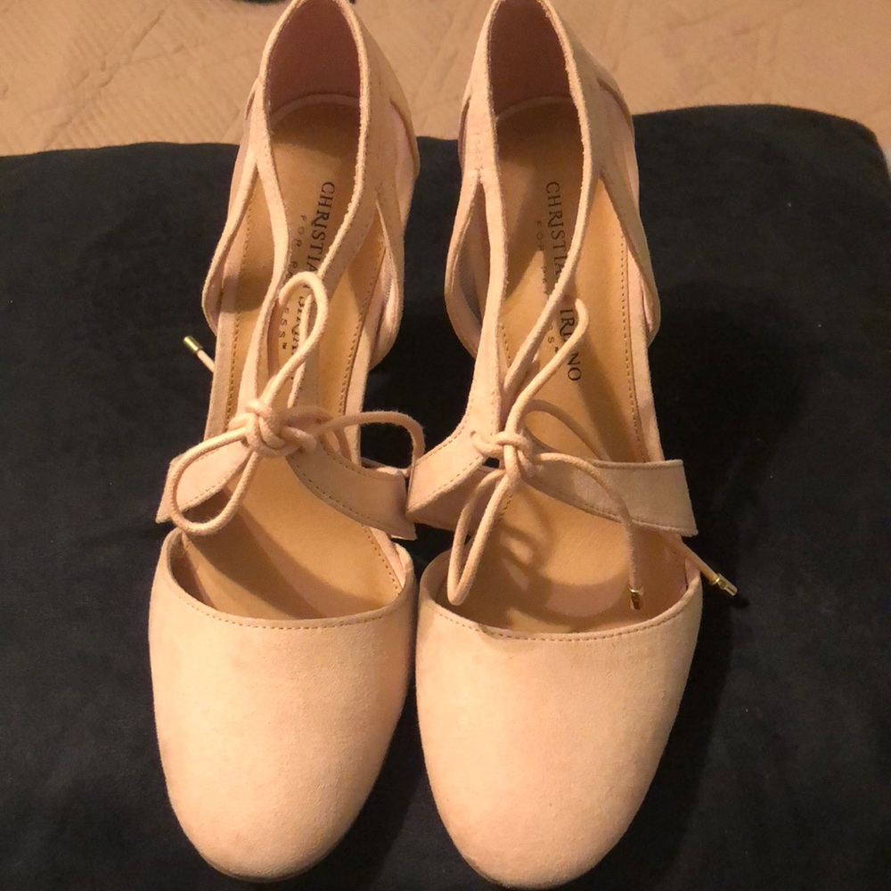 Cute pink heels, size 8Very confortable & stylish